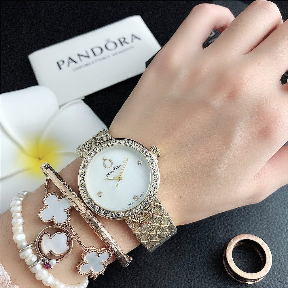 P A N D O R A Minimalist Glamour Pandora Vermond