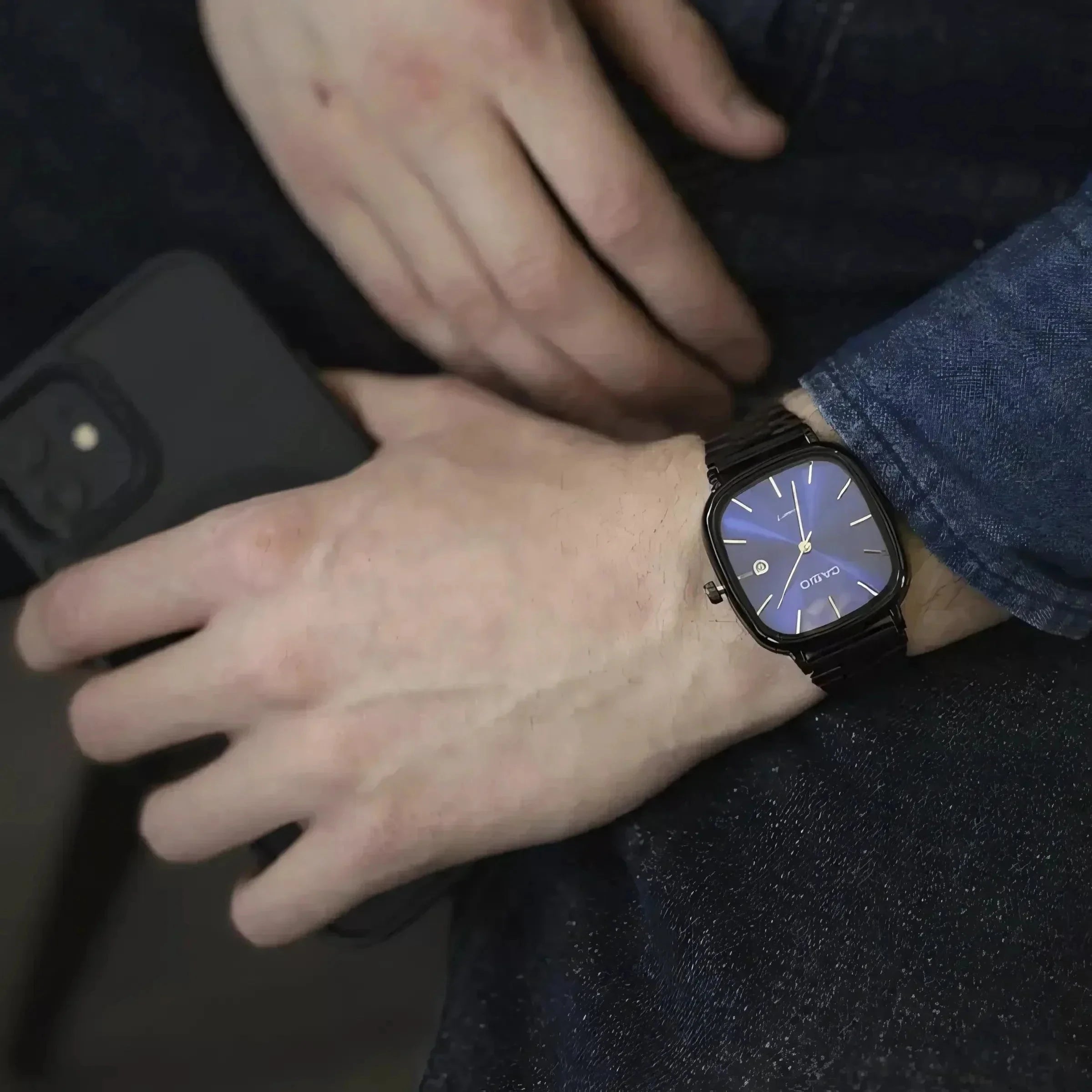 C A S I O Luxurious 36mm Watch - Water Resistant | Transferred steel Relógio CASIO Luxurious 36mm - Unissex Resistente à água | Aço Inoxidável Vermond 